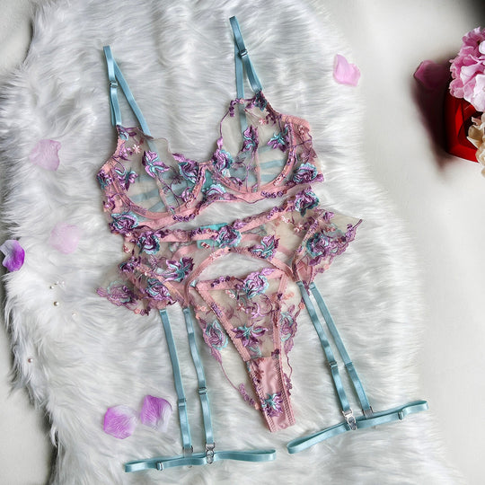 Women's Floral 3-Piece Lingerie Set with Bra, Thong and Suspender Belt