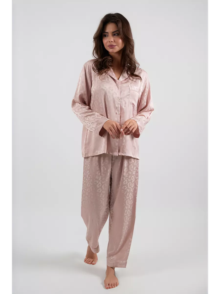 Damen-Pyjama-Set aus altrosa Jacquard-Satin mit Leopardenmuster und Oberteil mit Knopfleiste