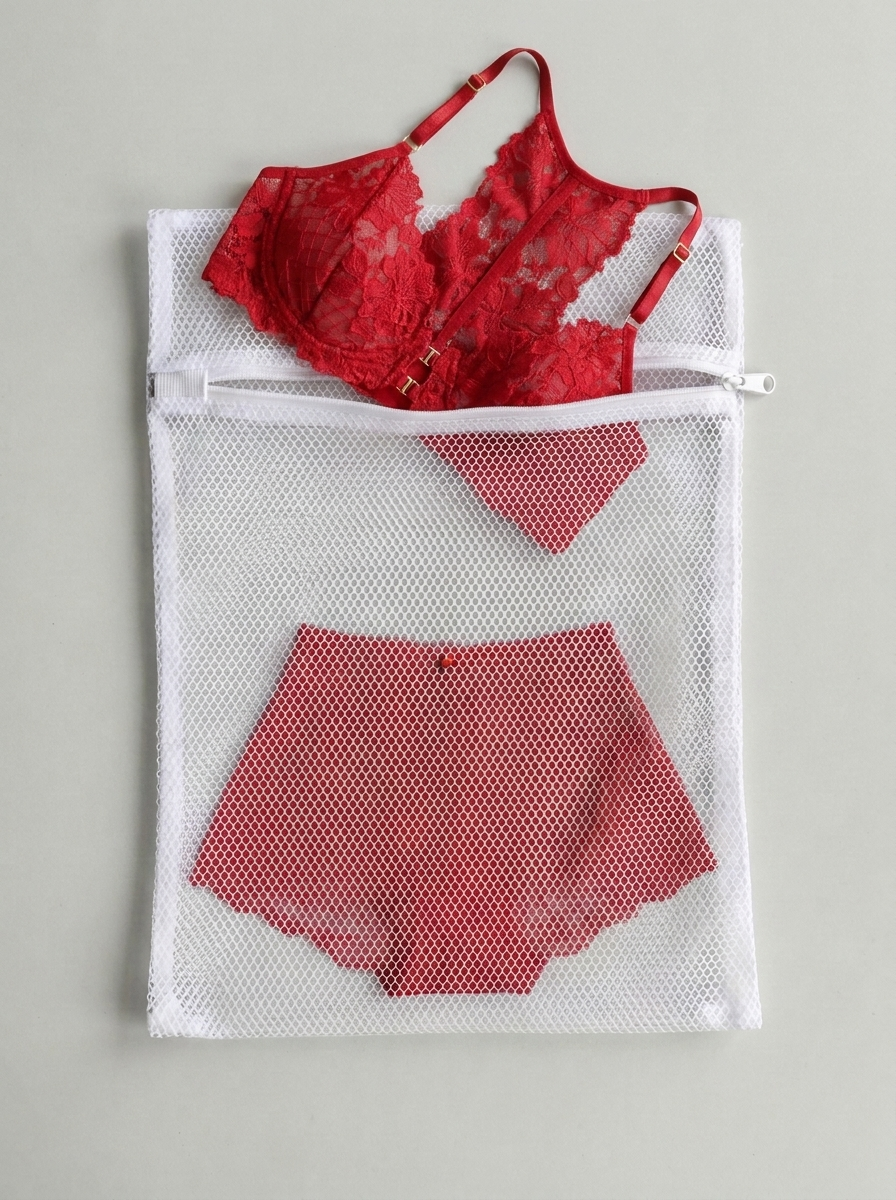 Reusable Mesh Laundry Bag for Bras, Lingerie and Delicates with Zip Closure
